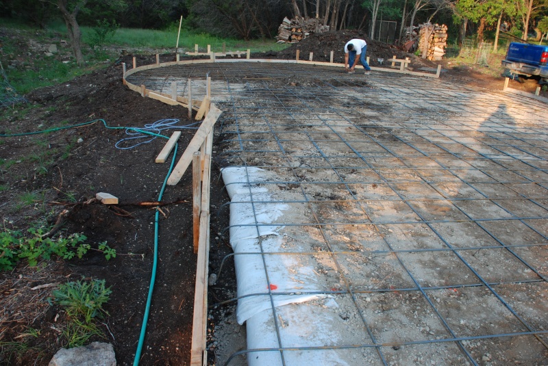 2010/05(May)/Firepit construction/800x600_2010-05-29-11 Firepit Construction.jpg
